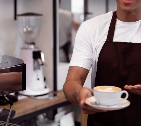 Todo mundo pode ser um mestre do café: descubra como se tornar um barista de sucesso